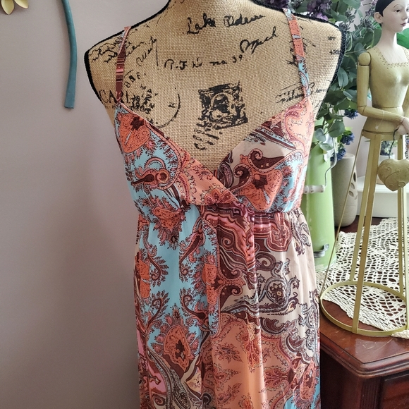 Forever 21 Maxi Dress - Picture 2 of 6